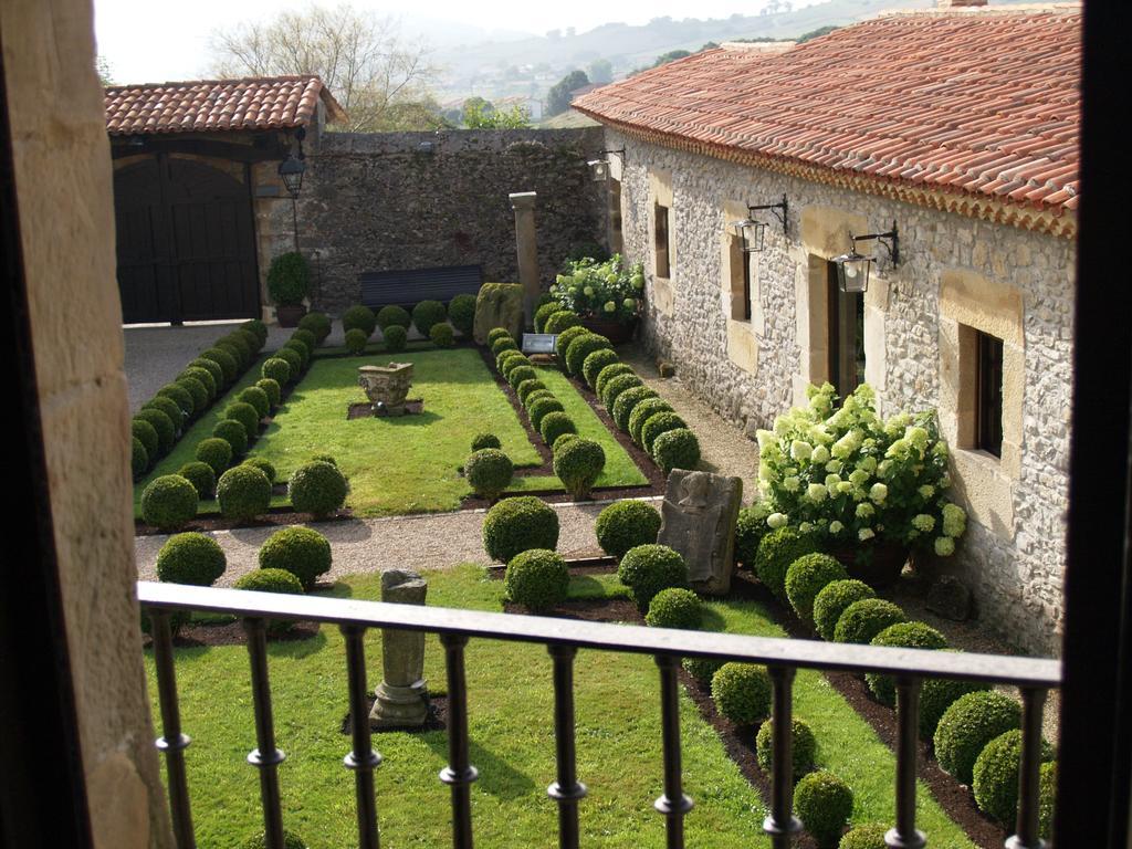 Hotel Palacio De La Pena Cantabria Ajo Quarto foto
